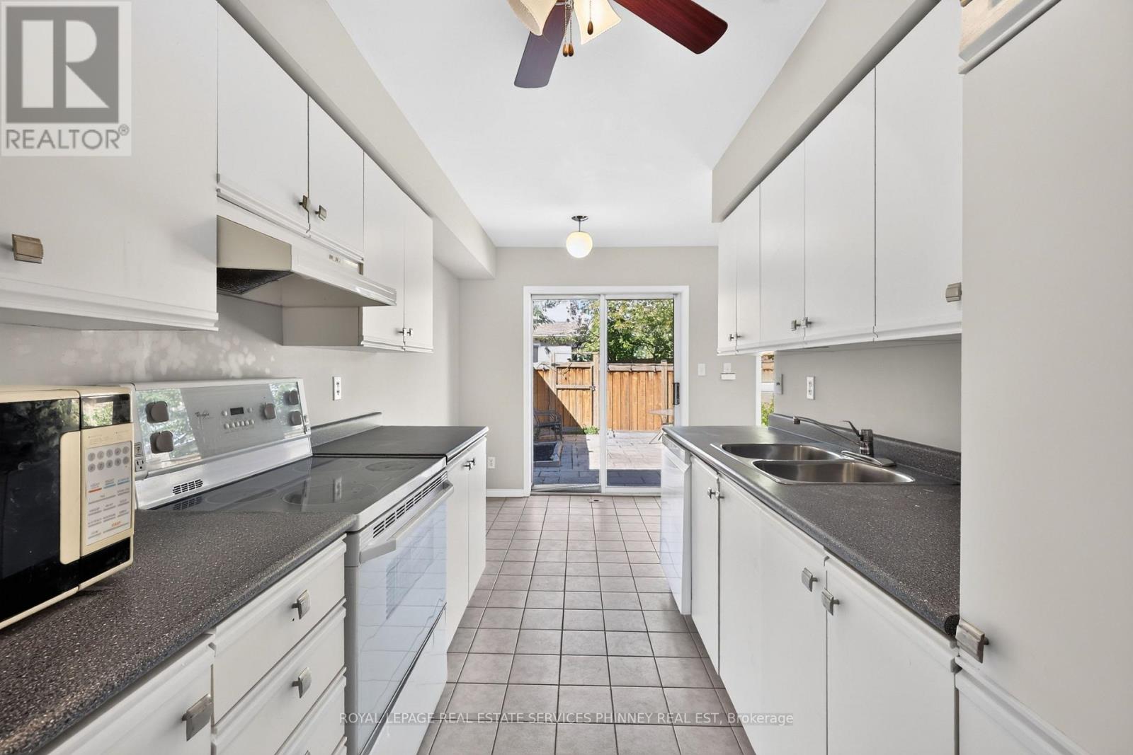 27- 819 Village Green Boulevard, Mississauga, ON photo 14