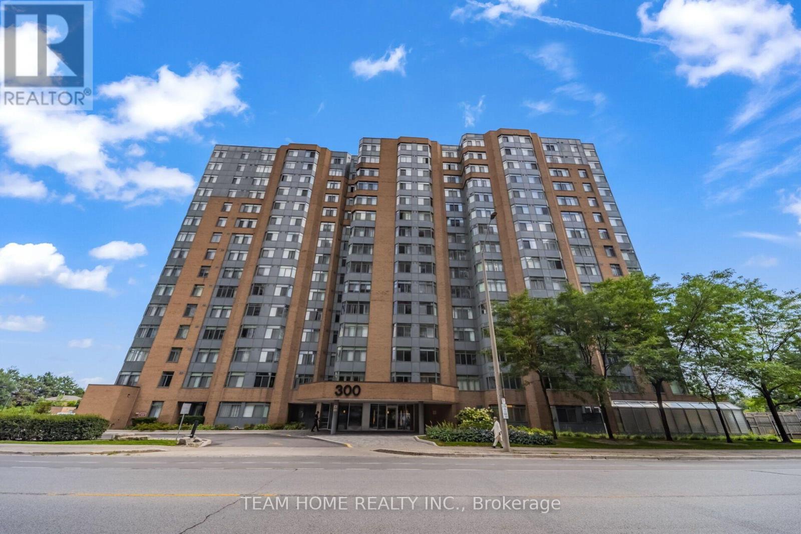 604- 300 Webb Drive, Mississauga, ON