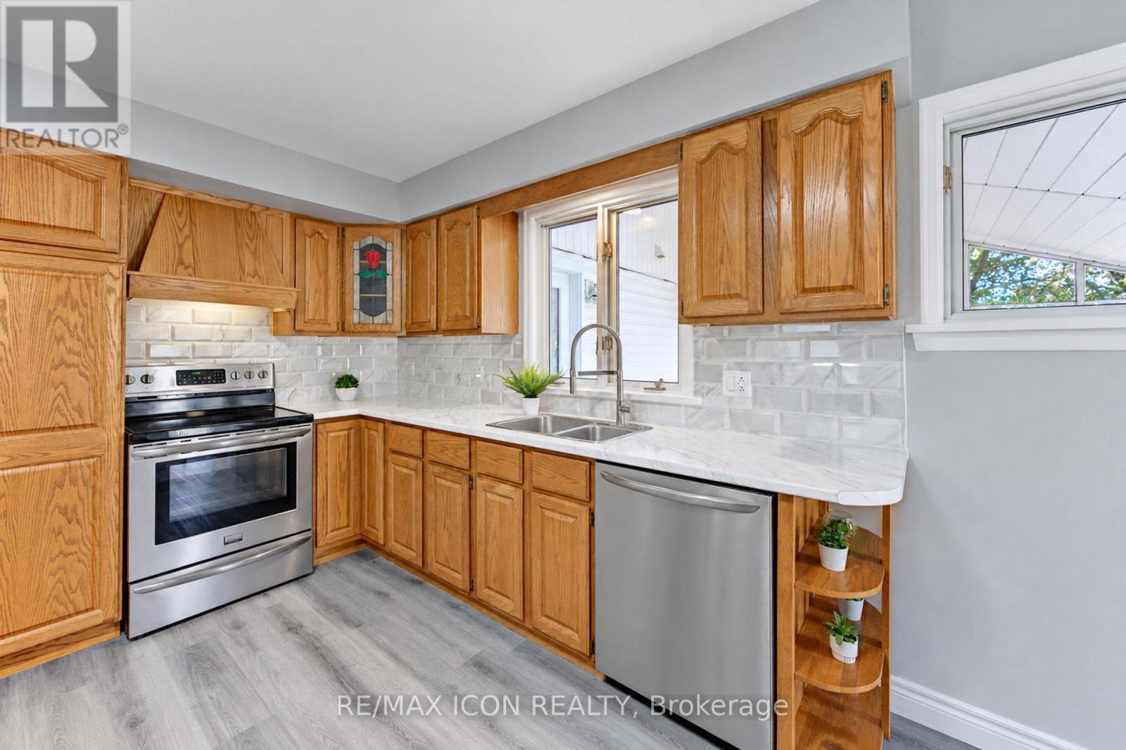 64 Lowrey Avenue South, Cambridge, ON photo 13