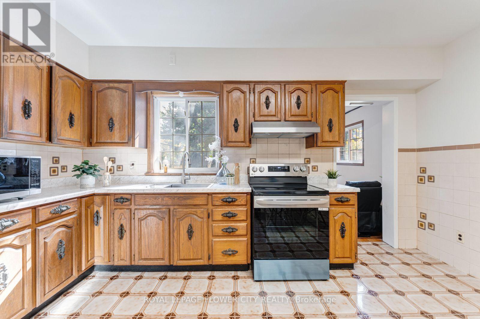 11 MCNEIL STREET - 10