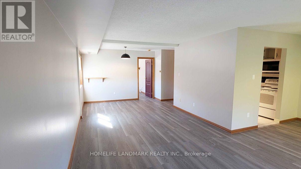 106 - 4 ALBERT STREET — photo 2