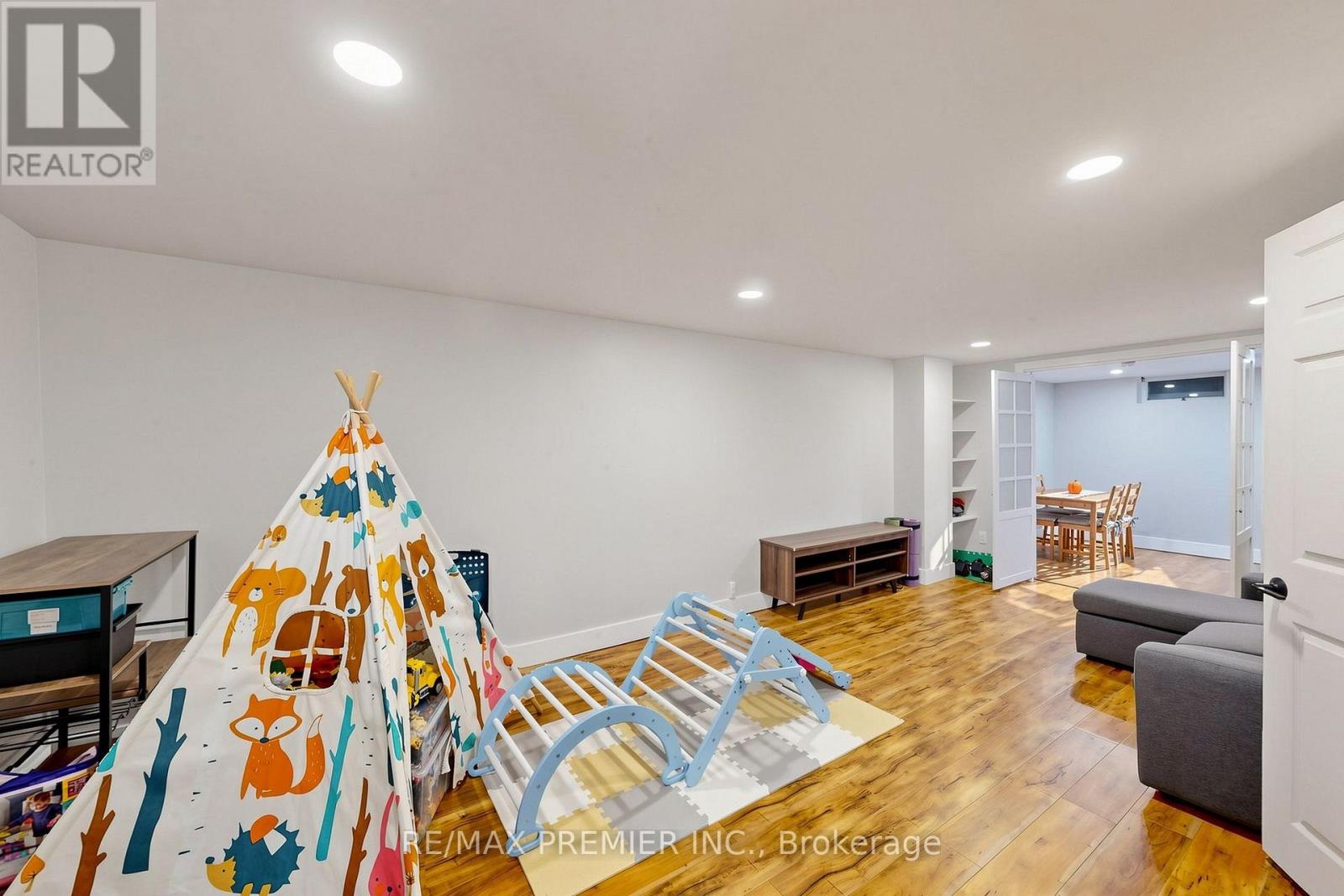 151 MOXLEY COURT - 20