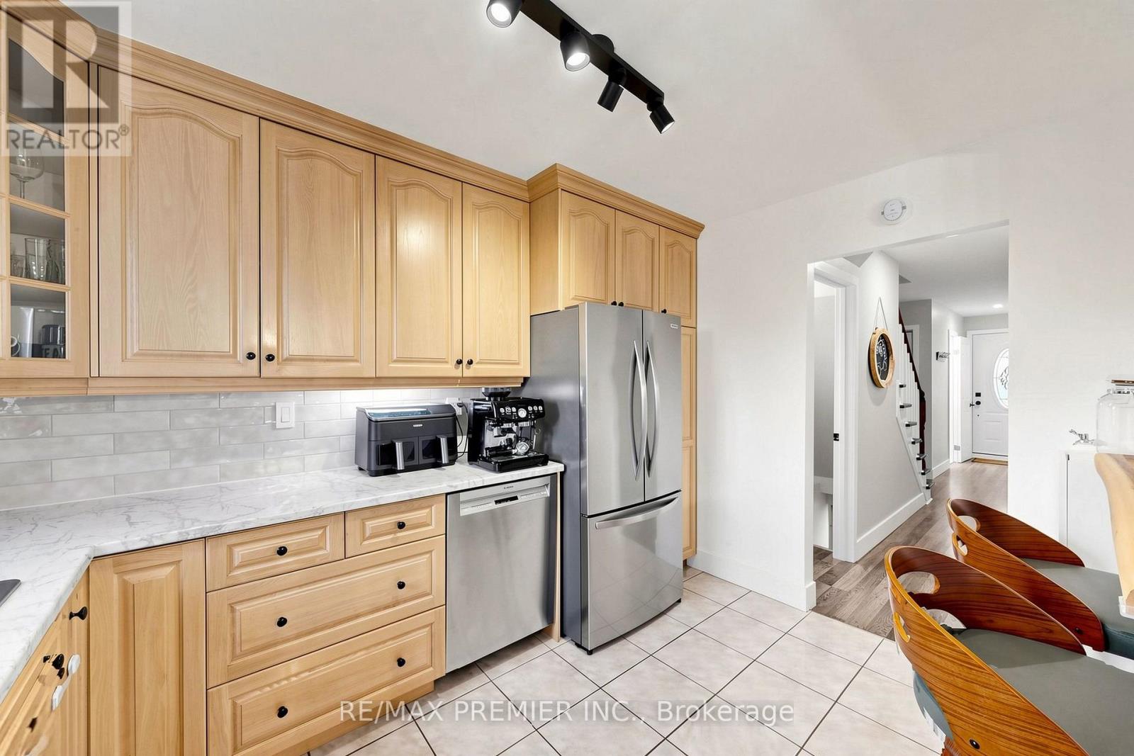 151 Moxley Court, Hamilton, ON photo 7