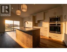 3121 44 Street S - photo 4