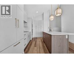 3121 44 Street S - photo 8