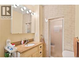 Bedroom - 98 Firwood Crescent, Moncton, NB E1A5X2 Photo 16