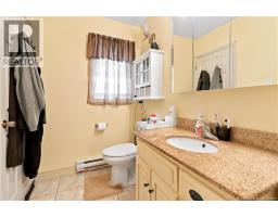 4pc Bathroom - 98 Firwood Crescent, Moncton, NB E1A5X2 Photo 17