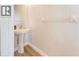 28 Nancroft Crescent, Cambridge, ON N1T2H2 Photo 10