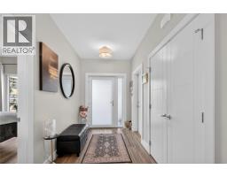 4pc Ensuite bath - 121 Ridge Park, Penticton, BC V2A0B1 Photo 6