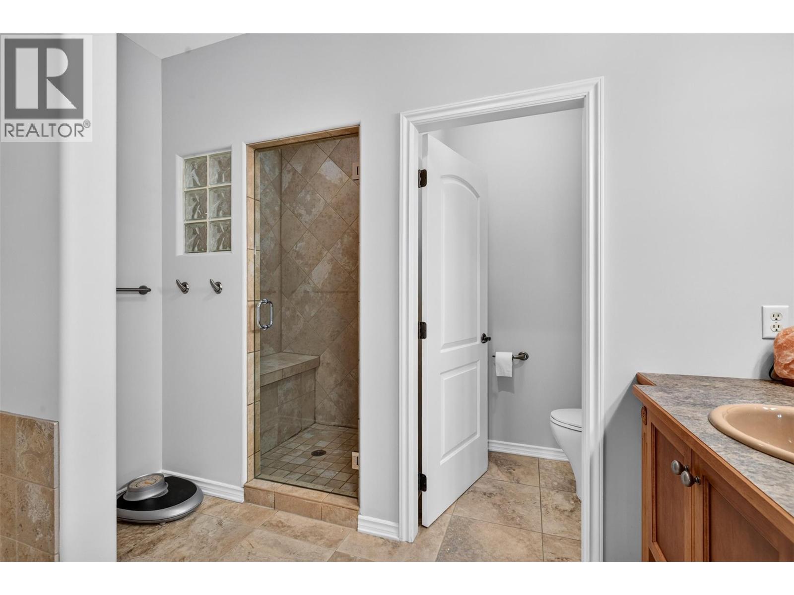 #21 3800 Gallaghers Pinnacle Way - 21