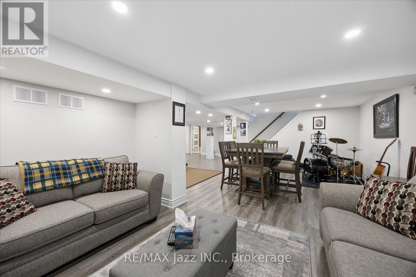 700 Grierson Street, Oshawa, ON photo 28