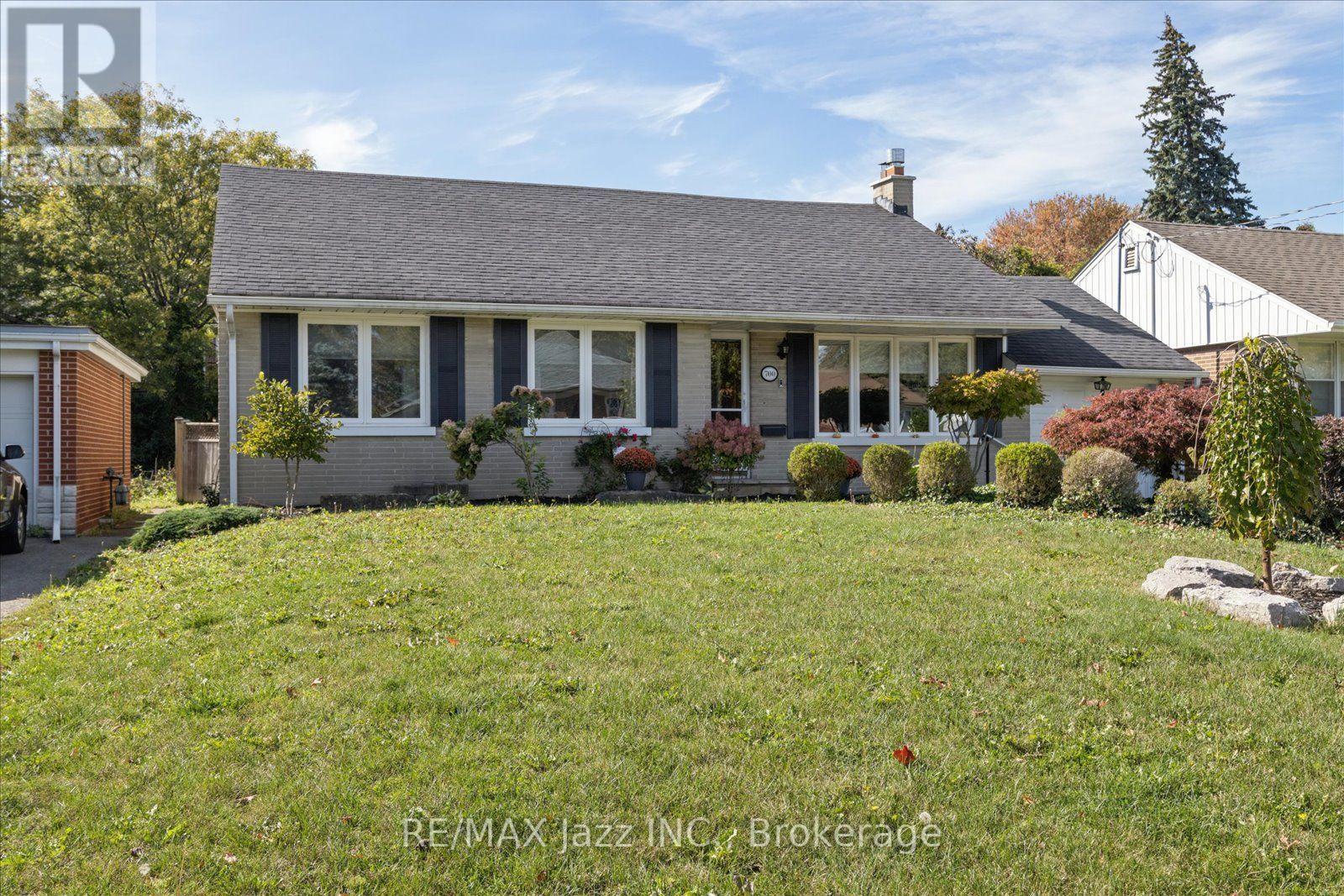 700 Grierson Street, Oshawa, ON photo 4