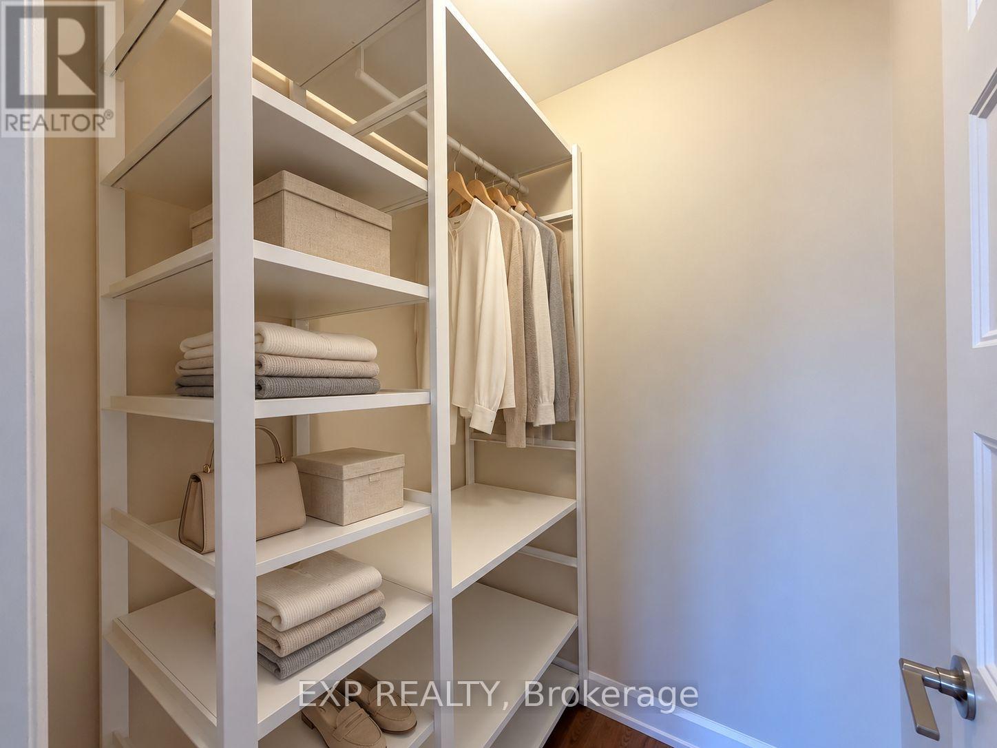 225 SUNSET CRESCENT - 24