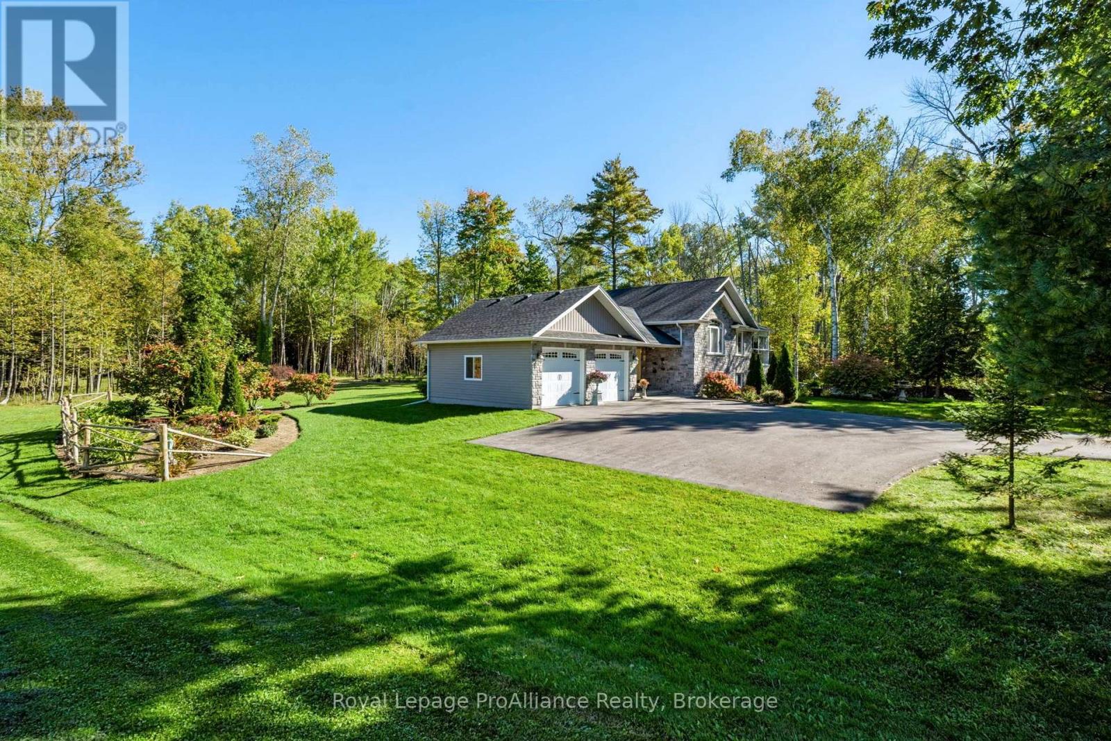 21502 LOYALIST PARKWAY (HIGHWAY 33) Parkway, Prince Edward County, ON photo 44