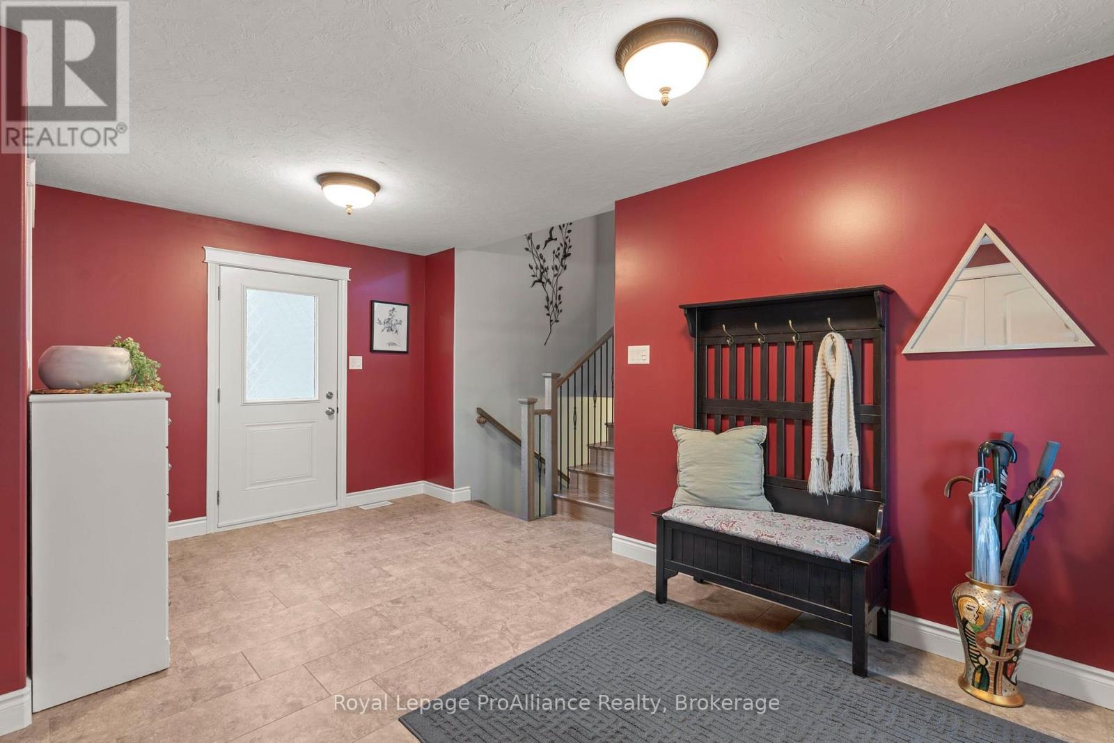 21502 LOYALIST PARKWAY (HIGHWAY 33) Parkway, Prince Edward County, ON photo 5