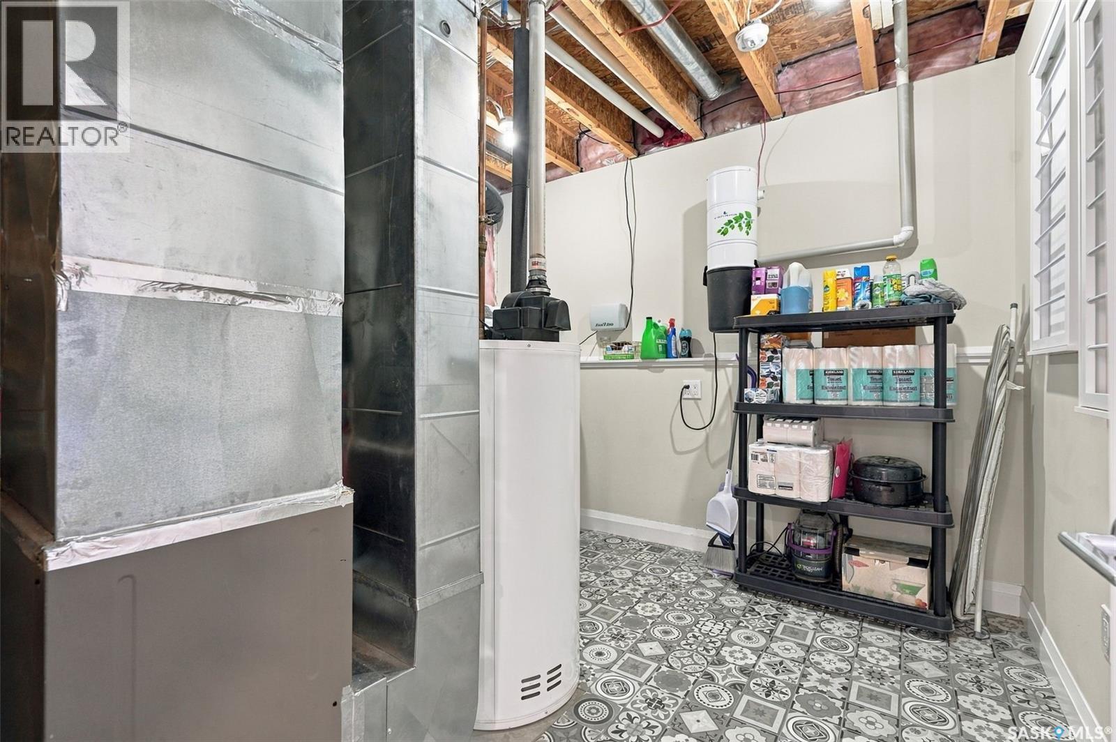 341 Haichert STREET W - 35