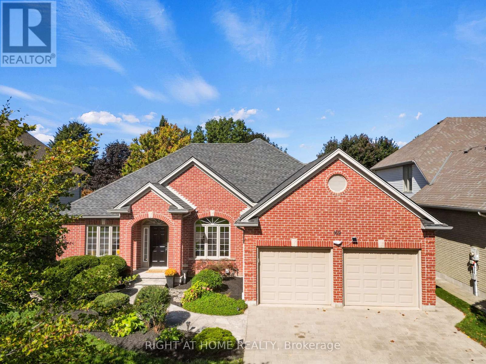 169 WEST RIVERTRACE WALK