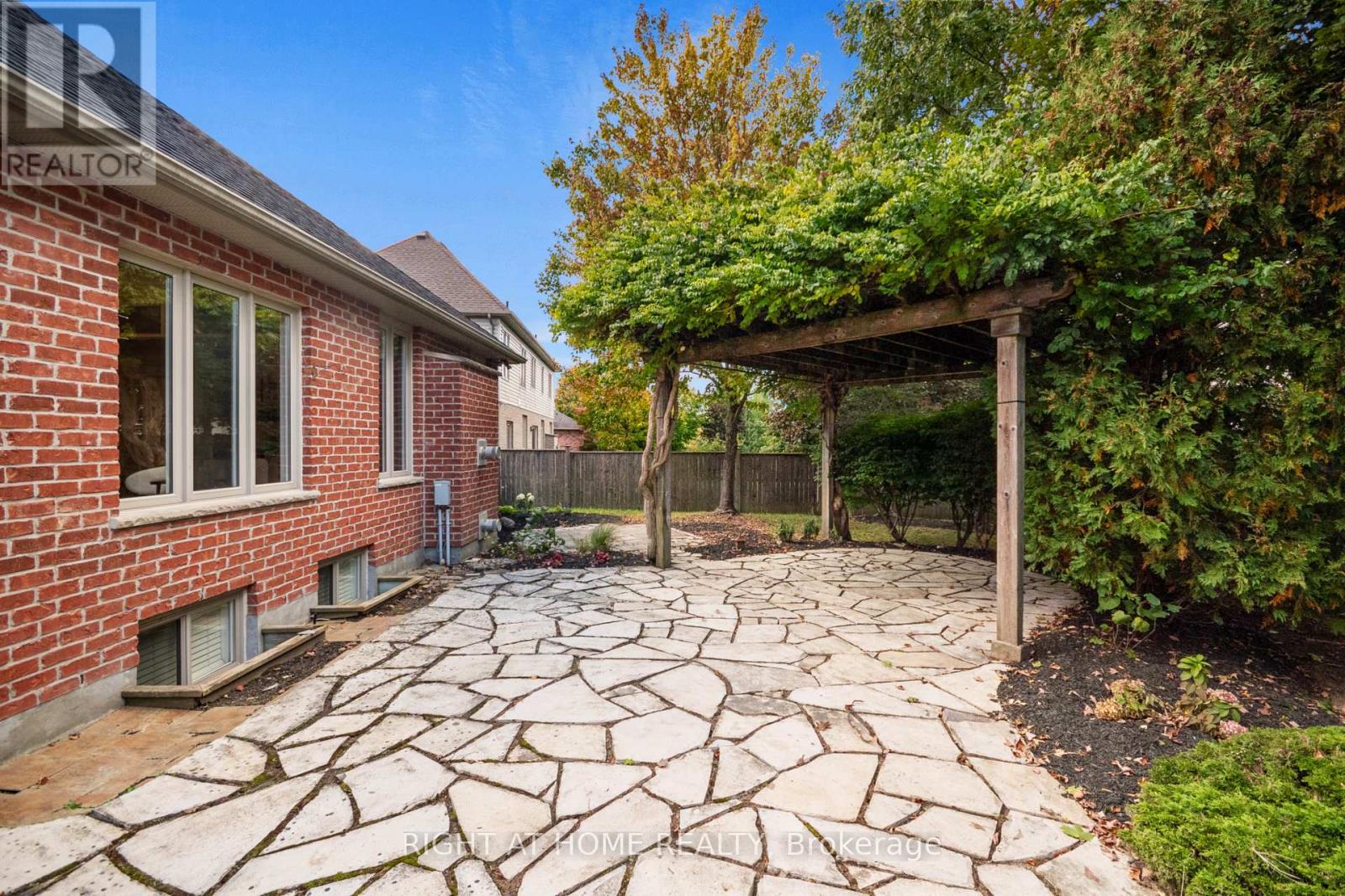 169 WEST RIVERTRACE WALK - Image 37