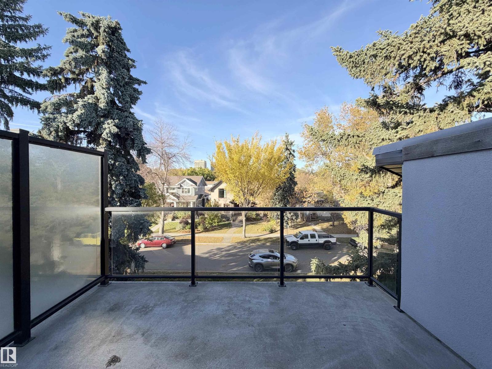 11127 77 AV NW - 44