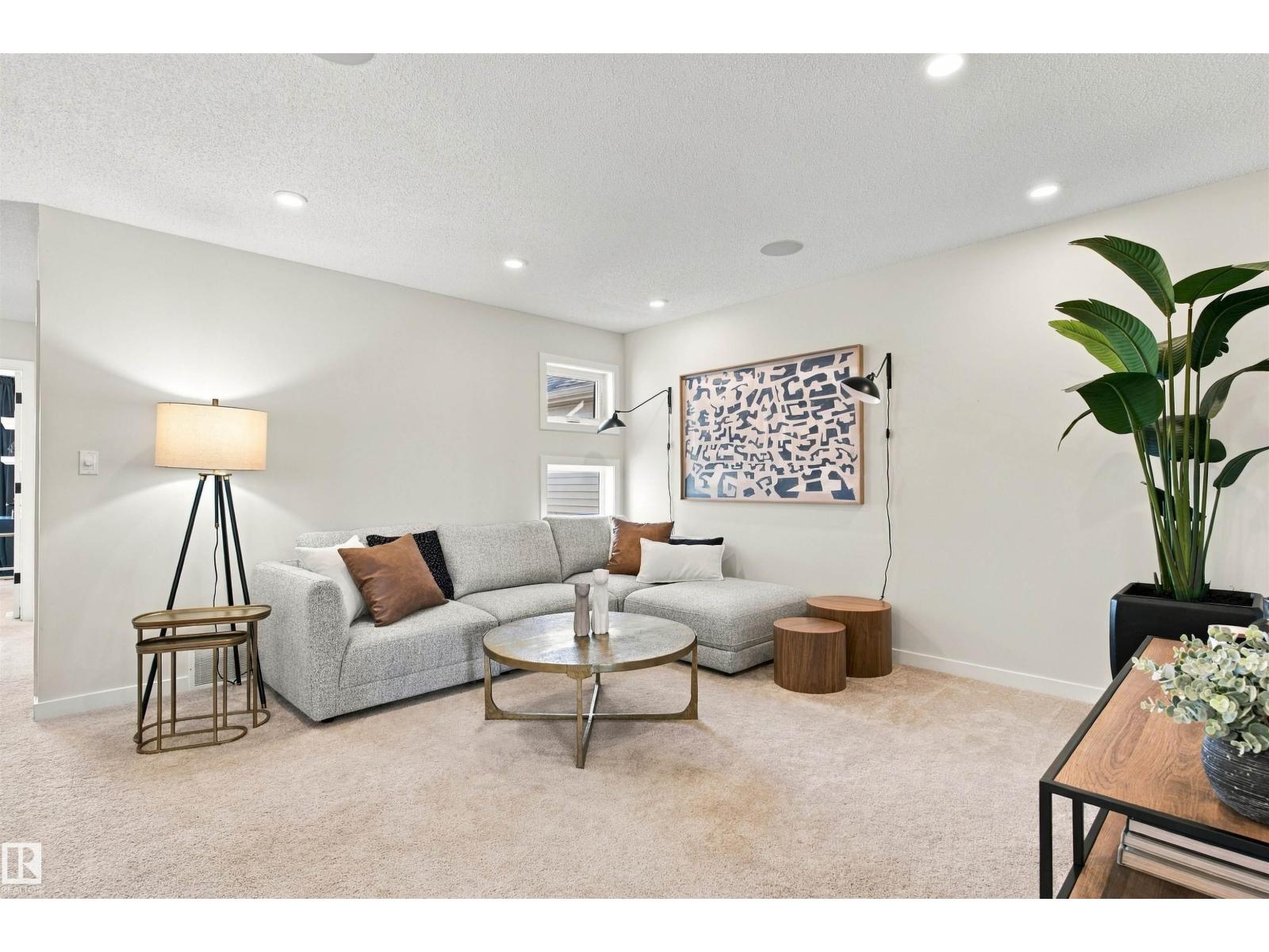 3806 Erlanger DR NW - 32