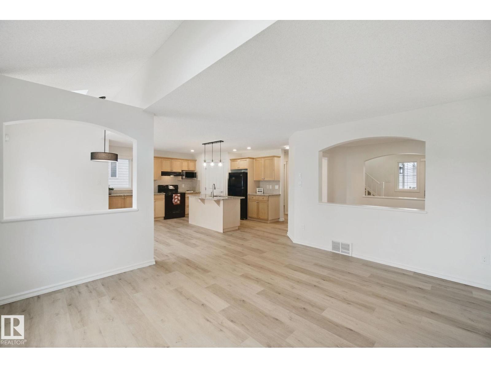 20420 56 AV NW - Image 22