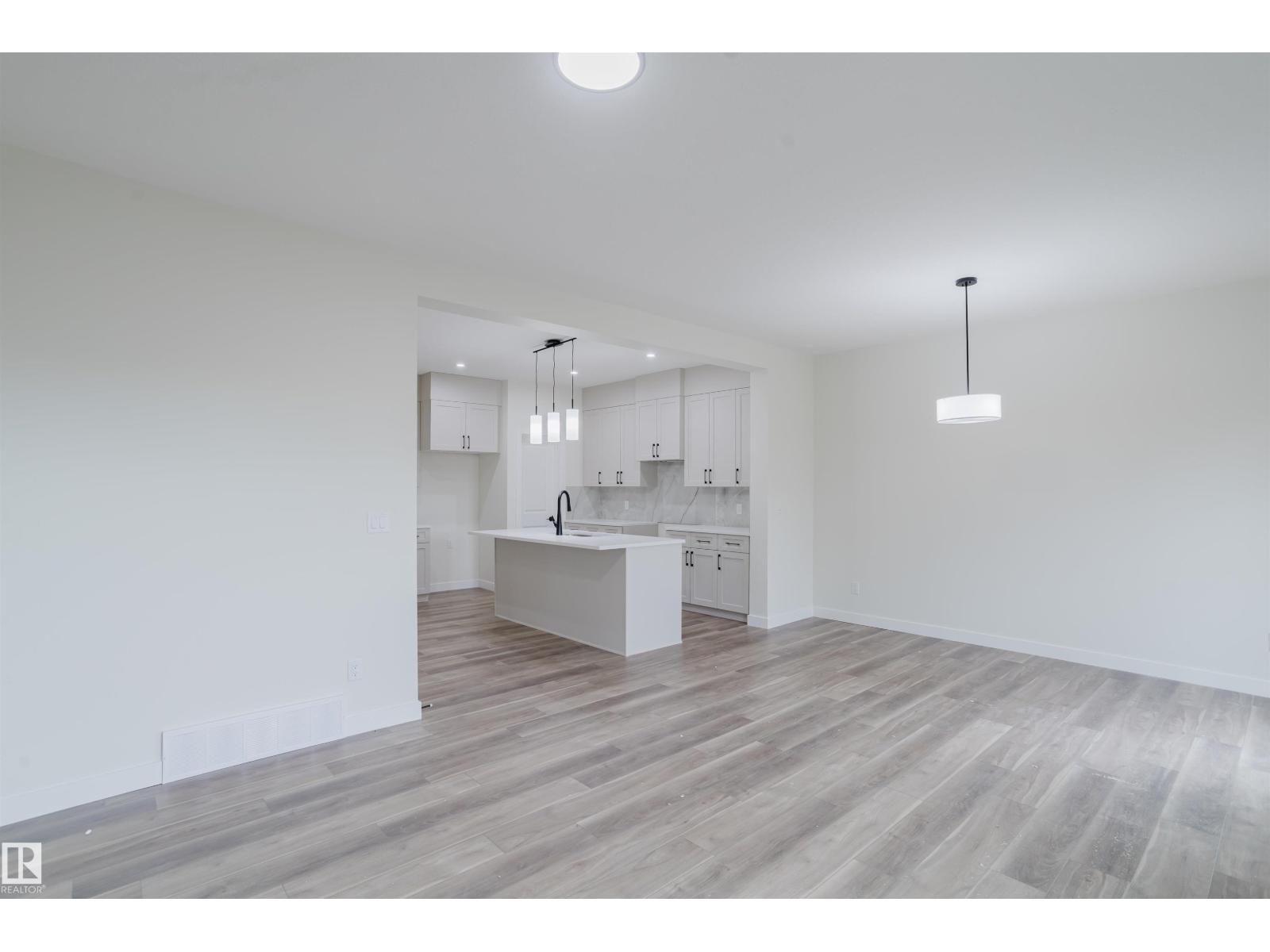 428 27 ST SW - 20