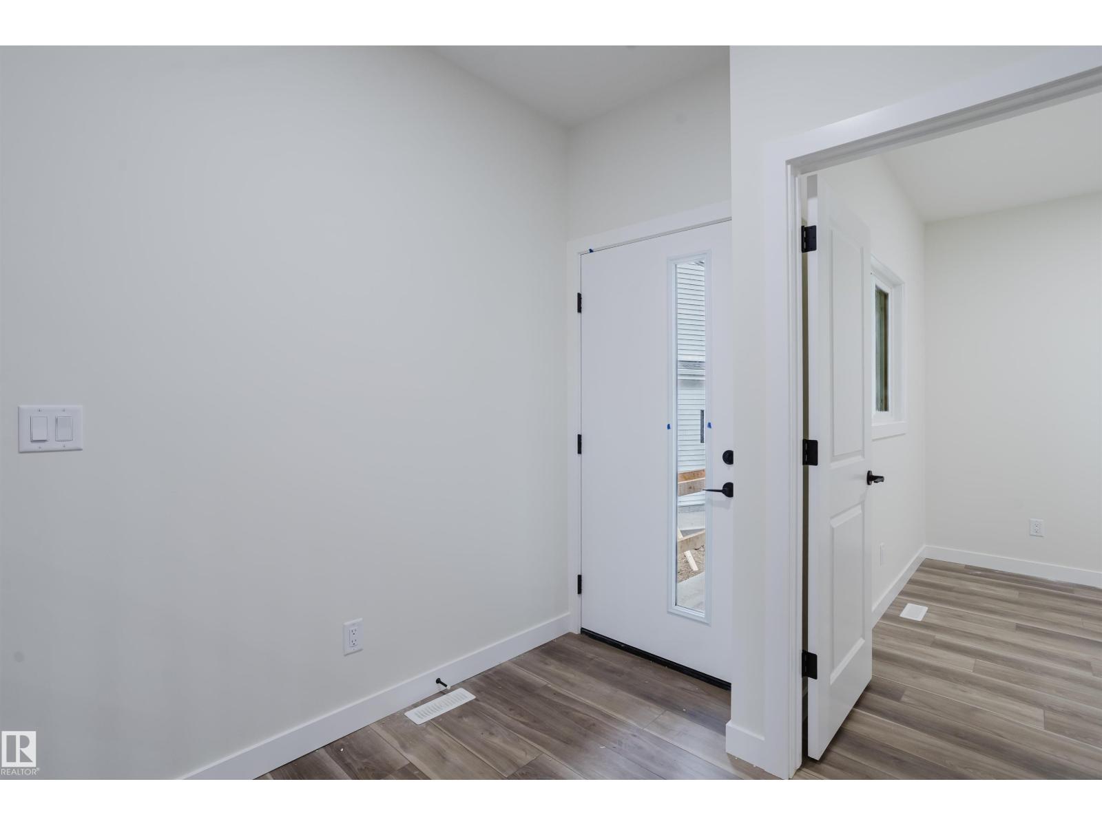 428 27 ST SW - 3