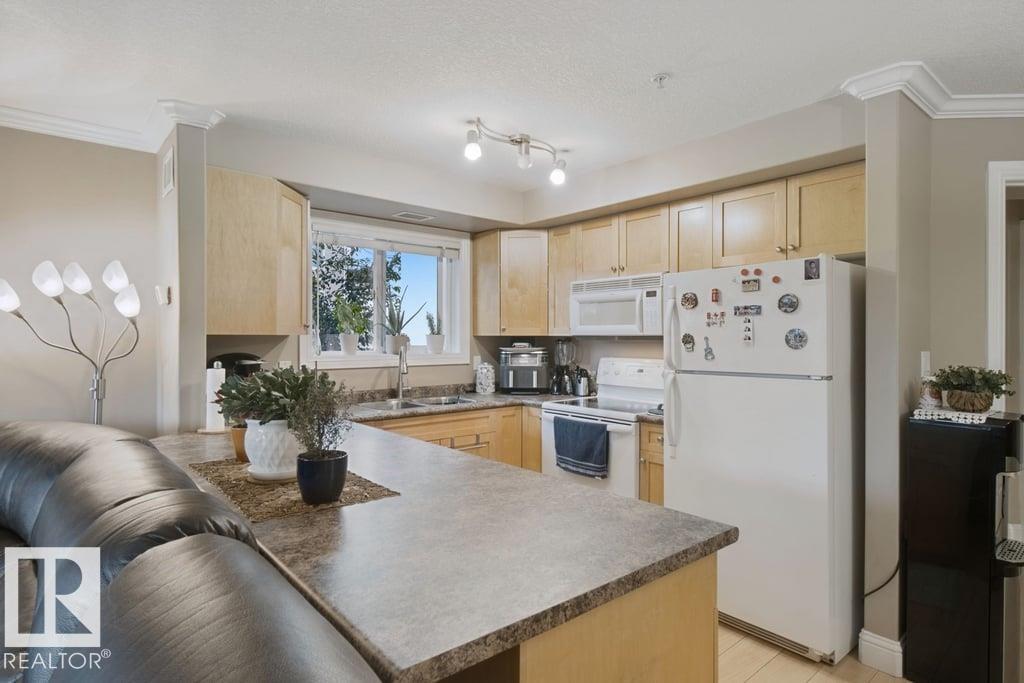 #212 13005 140 AV NW - Image 11