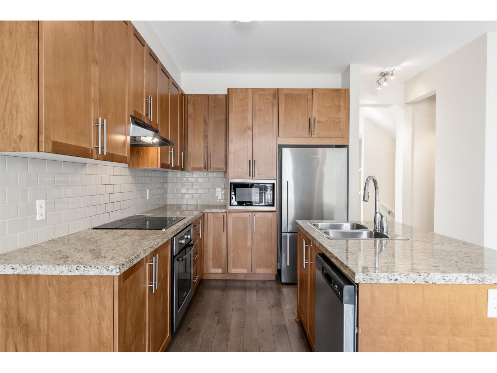 27 2738 158 STREET, Surrey