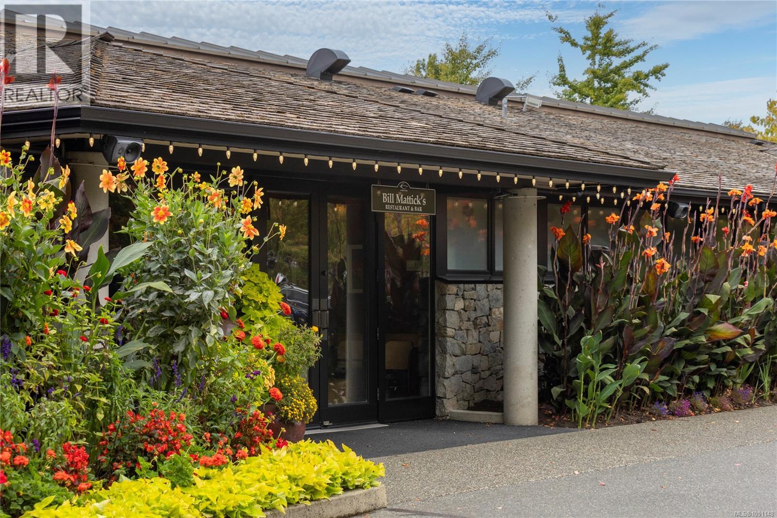 #106 5329 Cordova Bay Rd - 37