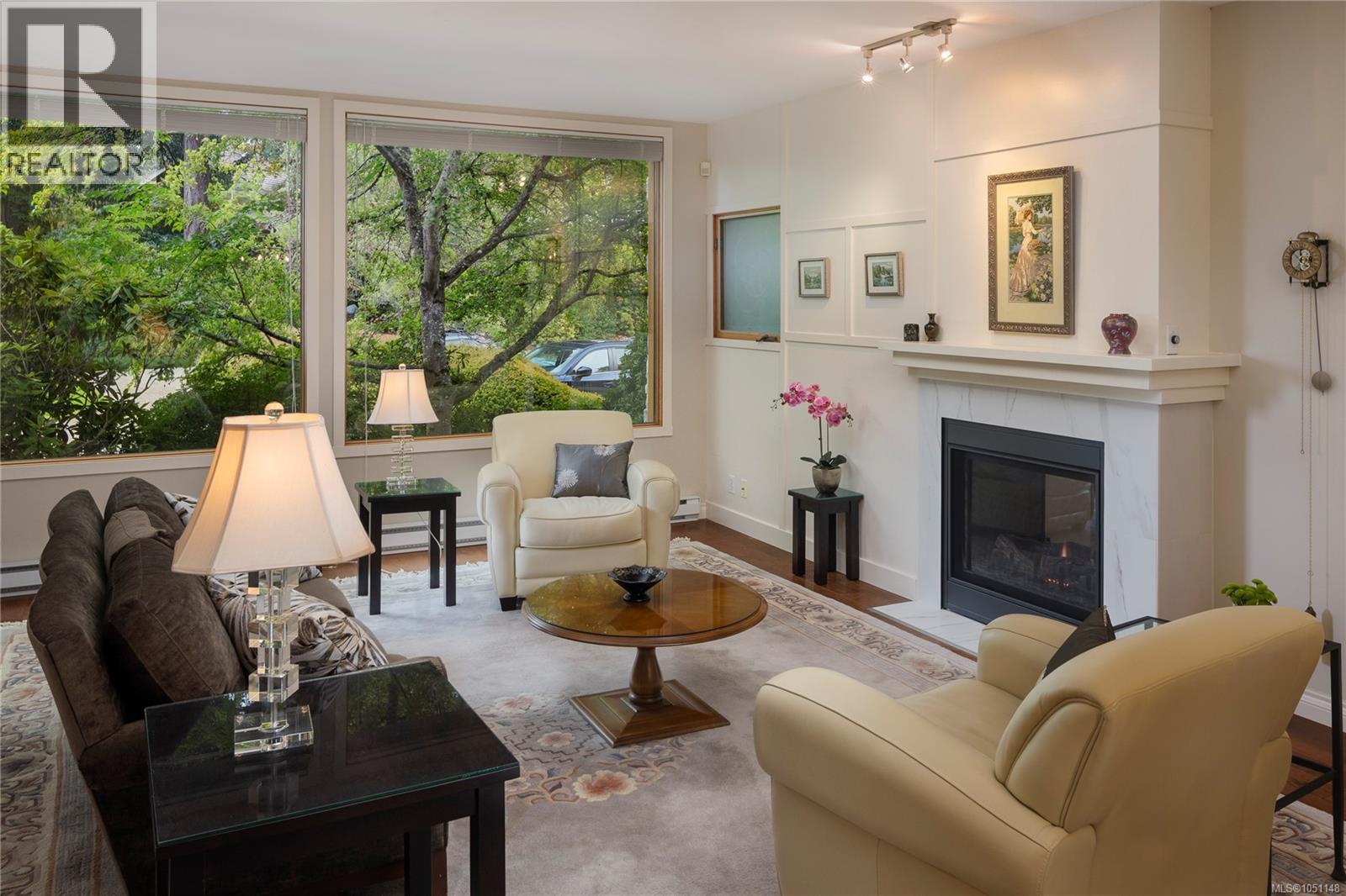 #106 5329 Cordova Bay Rd - 4