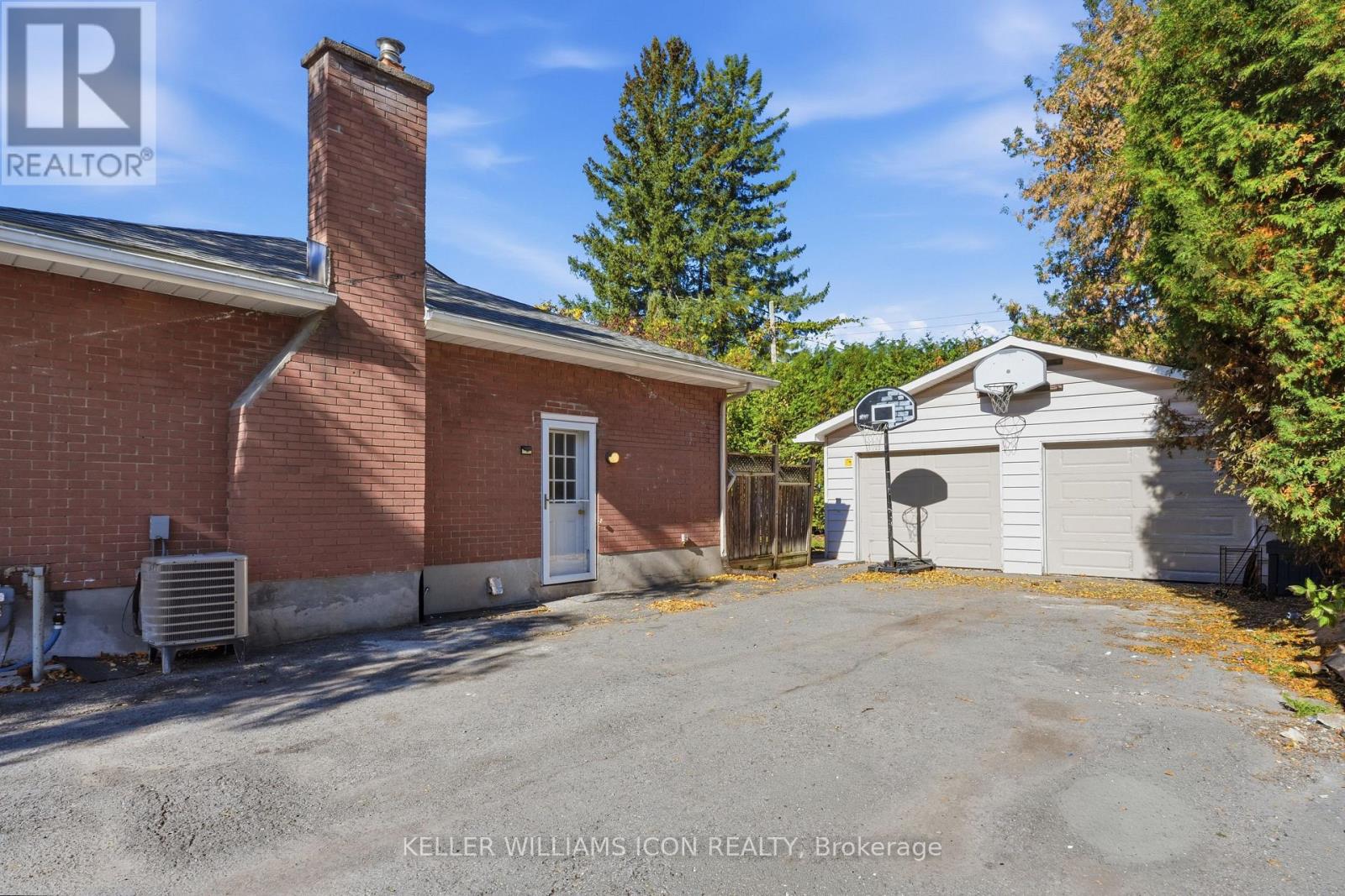 103 HARRIS PLACE - Image 32