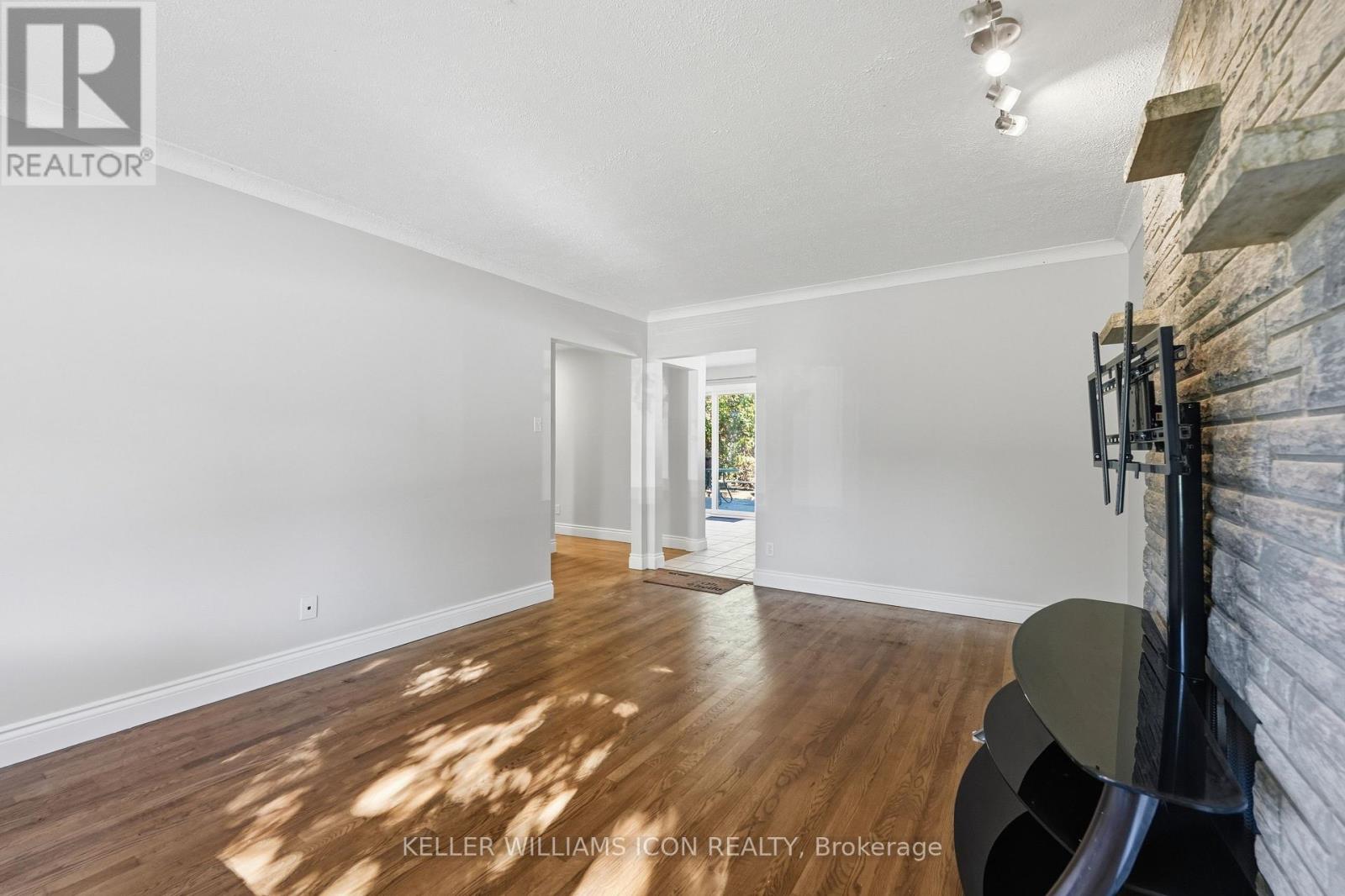 103 HARRIS PLACE - Image 8