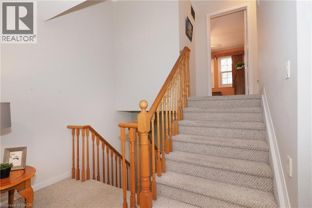 375 Holiday Inn Drive — photo 19