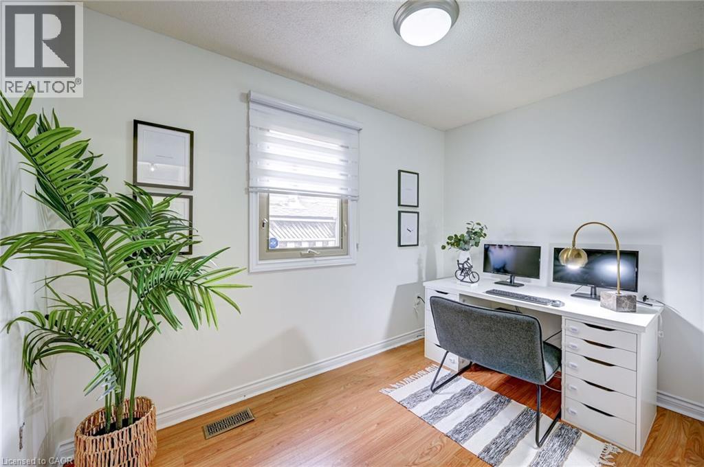 29 Napoleon Drive — photo 13