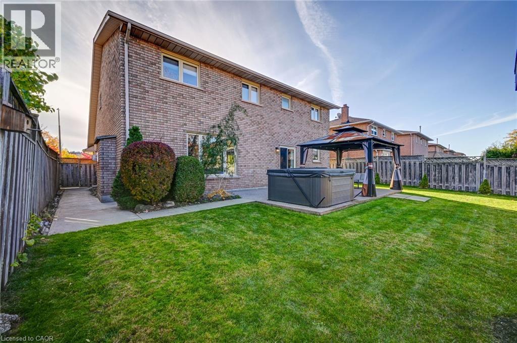 29 Napoleon Drive — photo 23