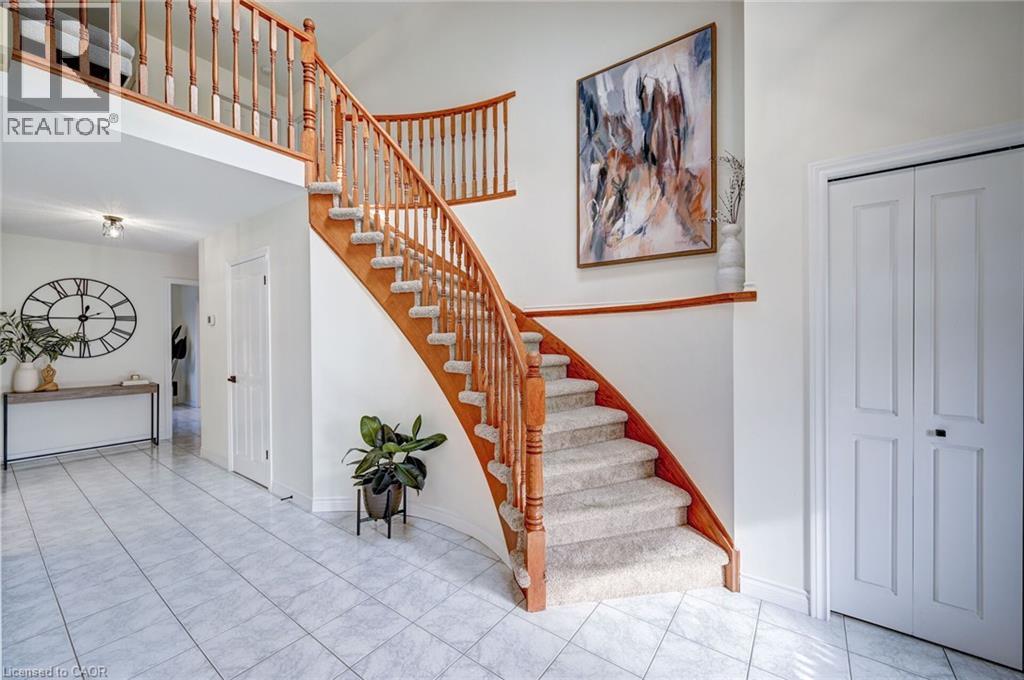 29 Napoleon Drive — photo 4