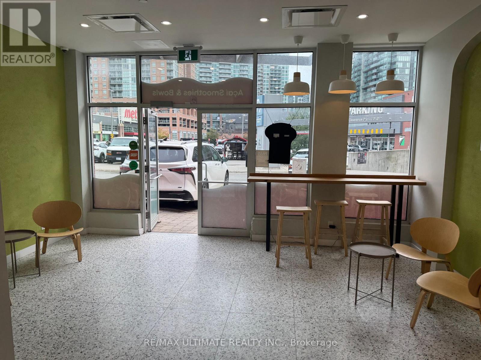 B01004A - 61 HANNA AVENUE, Toronto (Niagara) — photo 3