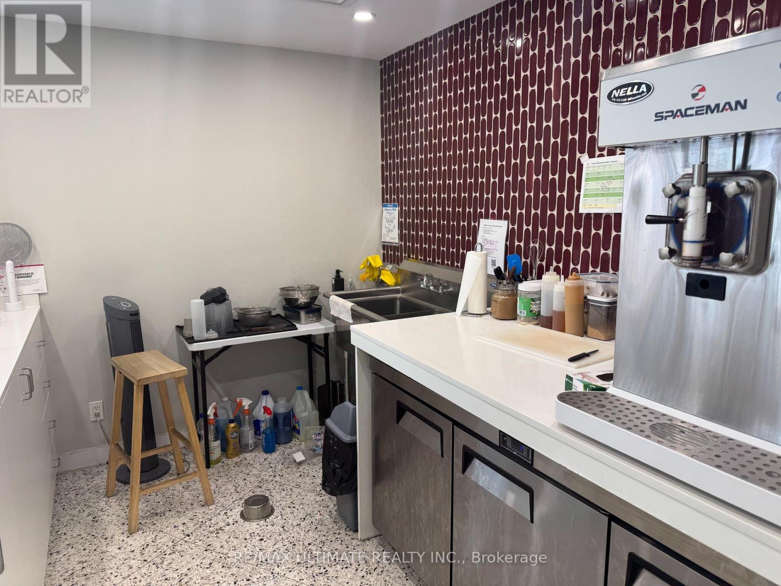 B01004A - 61 HANNA AVENUE, Toronto (Niagara) — photo 7
