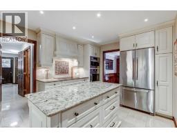 2pc Bathroom - 215 Briar Hill Crescent, Ancaster, ON L9G3M9 Photo 14