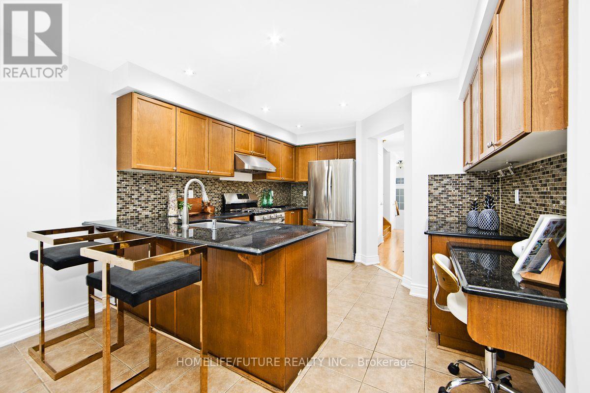 25 Thackery Drive, Ajax, ON photo 15