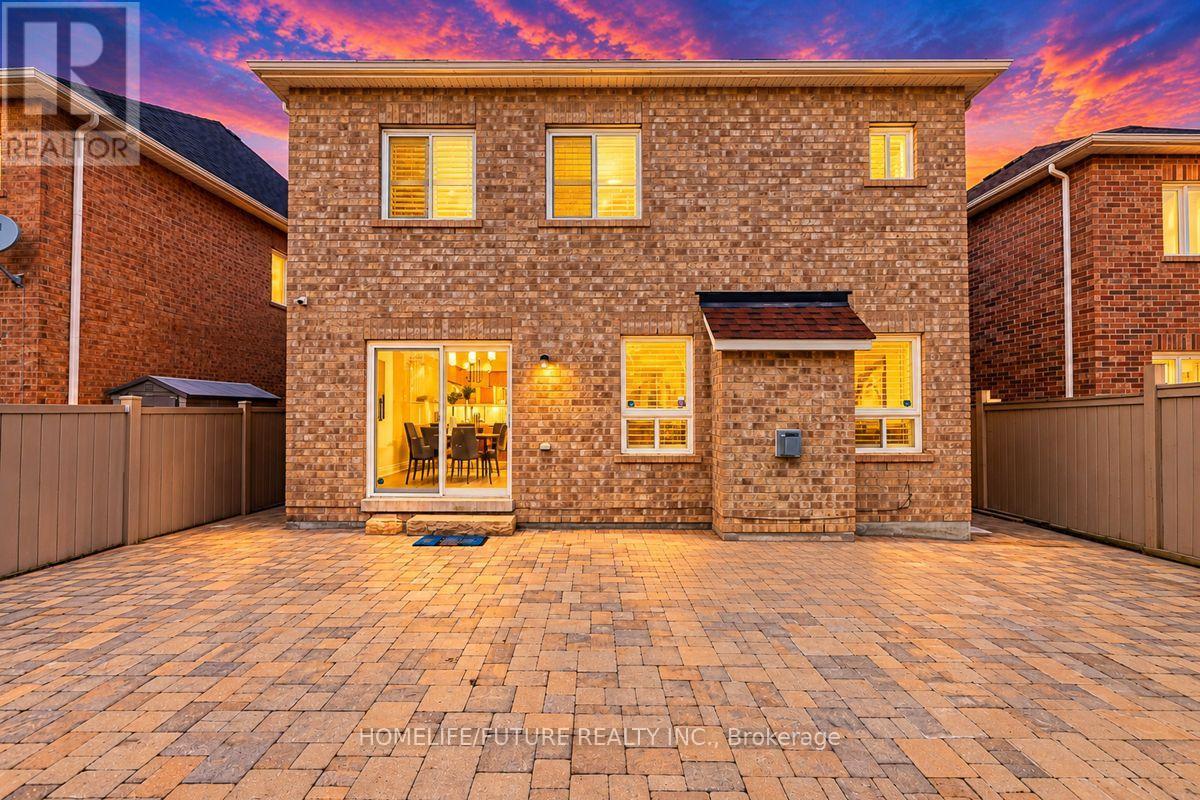 25 THACKERY DRIVE - 30