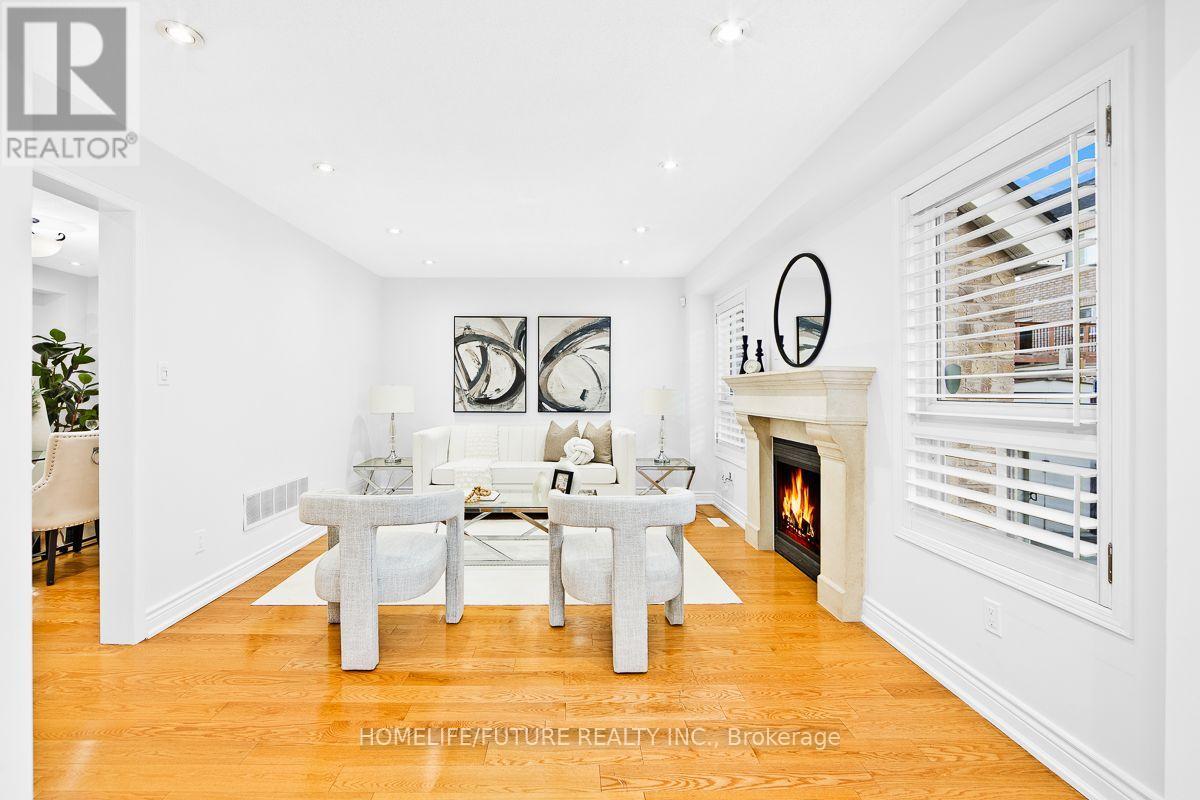 25 Thackery Drive, Ajax, ON photo 8