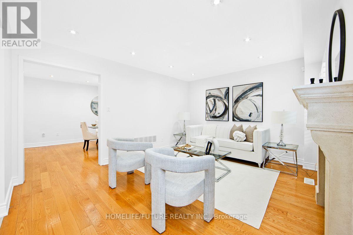 25 Thackery Drive, Ajax, ON photo 9