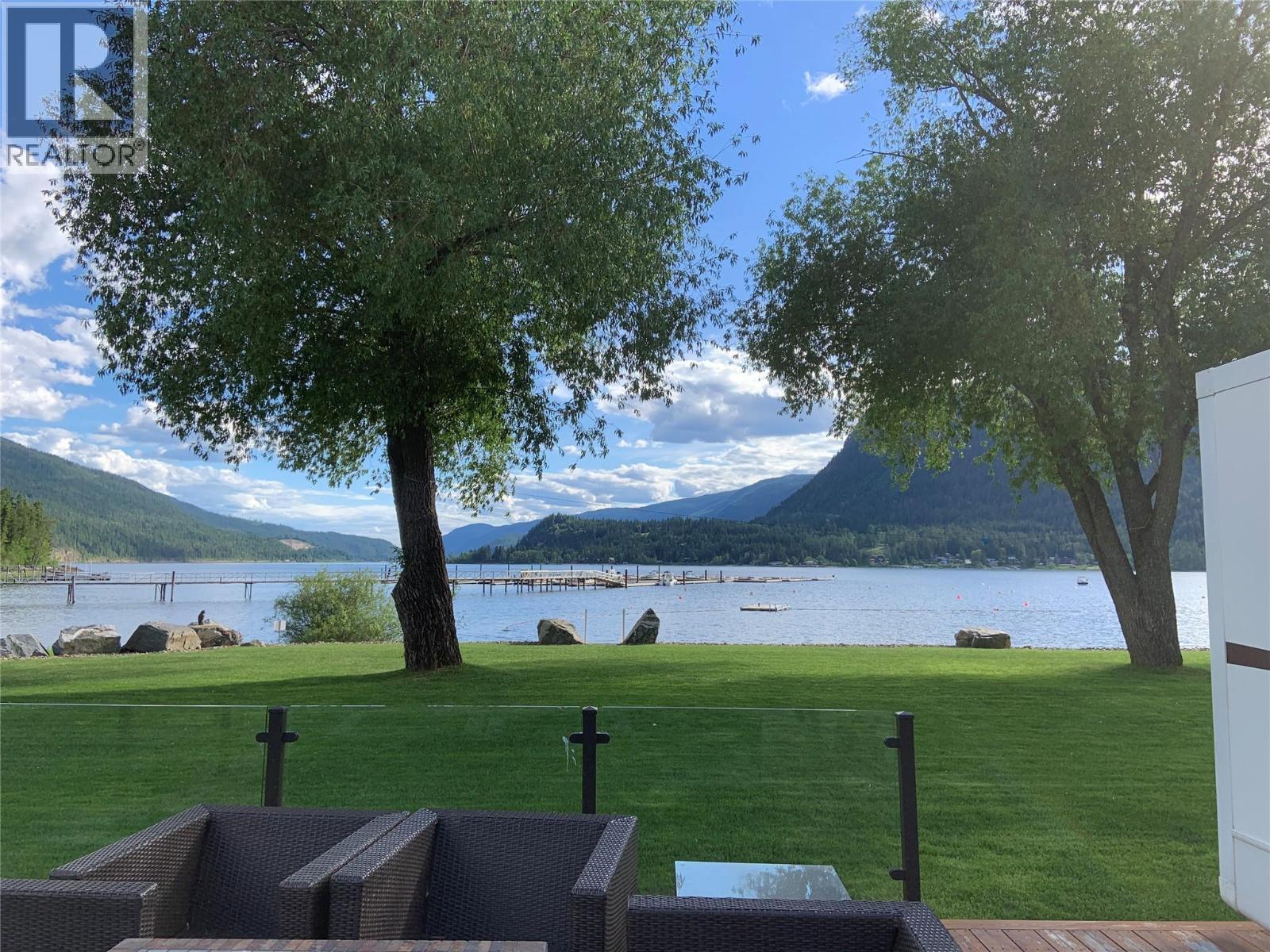 346 Highway 97A, Sicamous