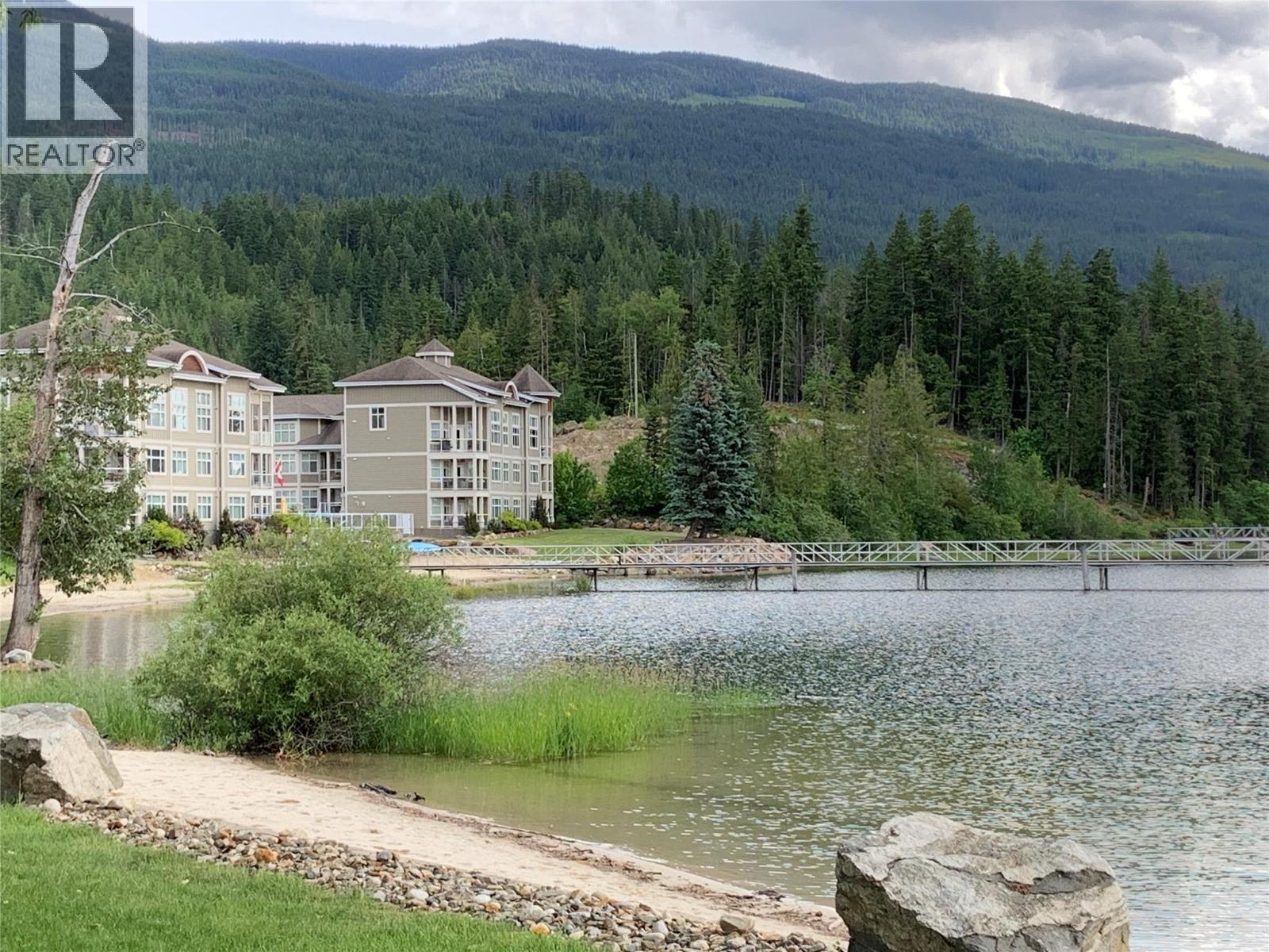 346 Highway 97A, Sicamous