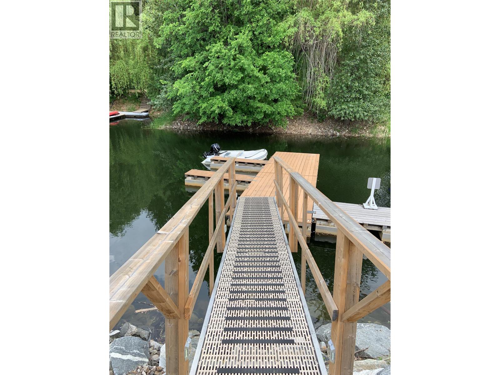 346 Highway 97A, Sicamous