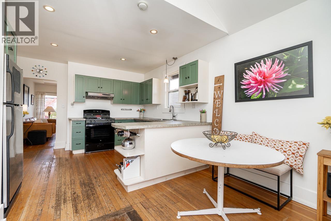 3415 DUNDAS STREET, Vancouver