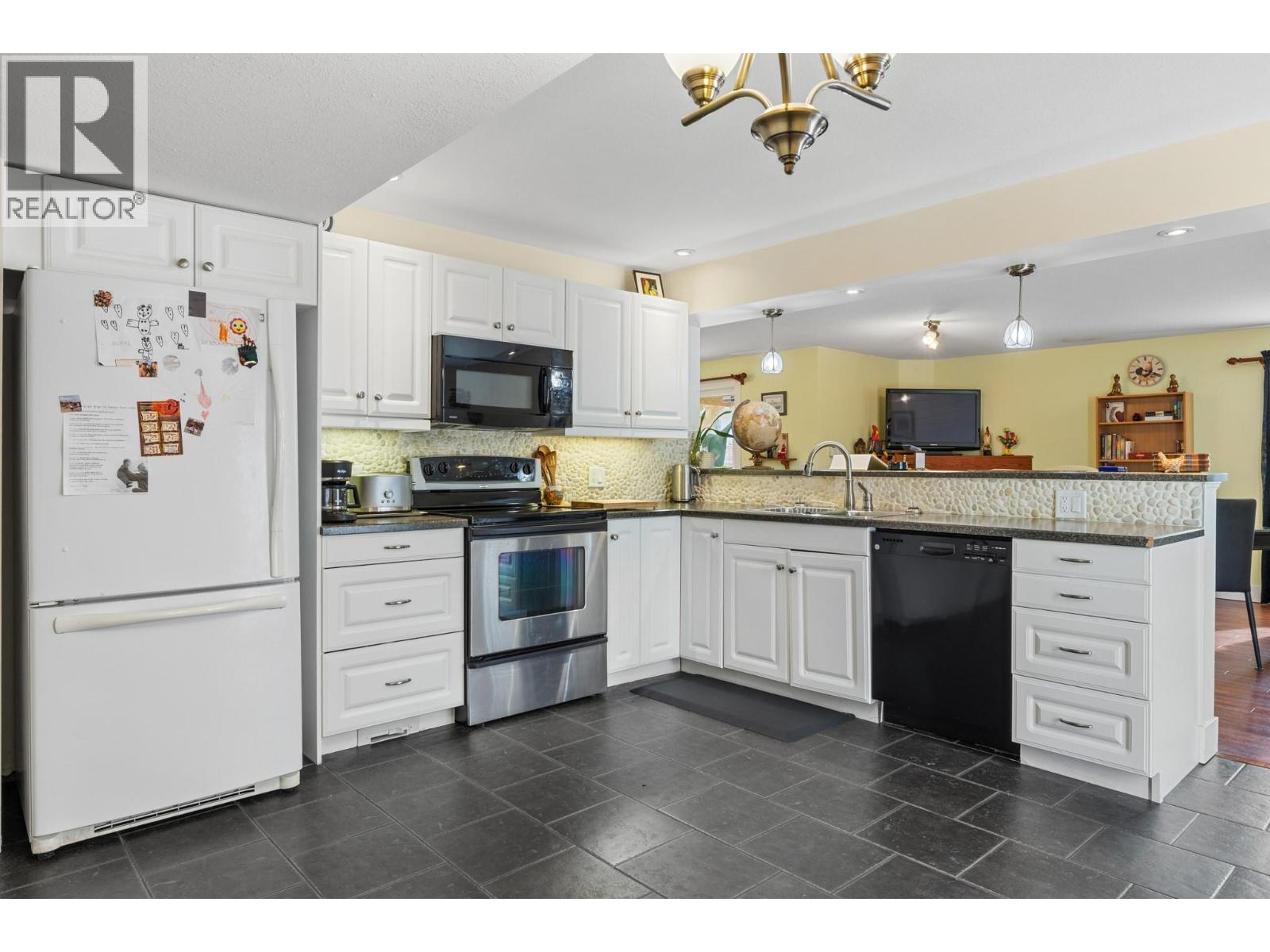 479 Glen Pine Court, Kelowna