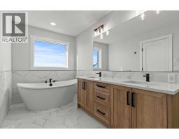 259 Kinniburgh Loop, Chestermere, AB T1X3C2 Photo 30